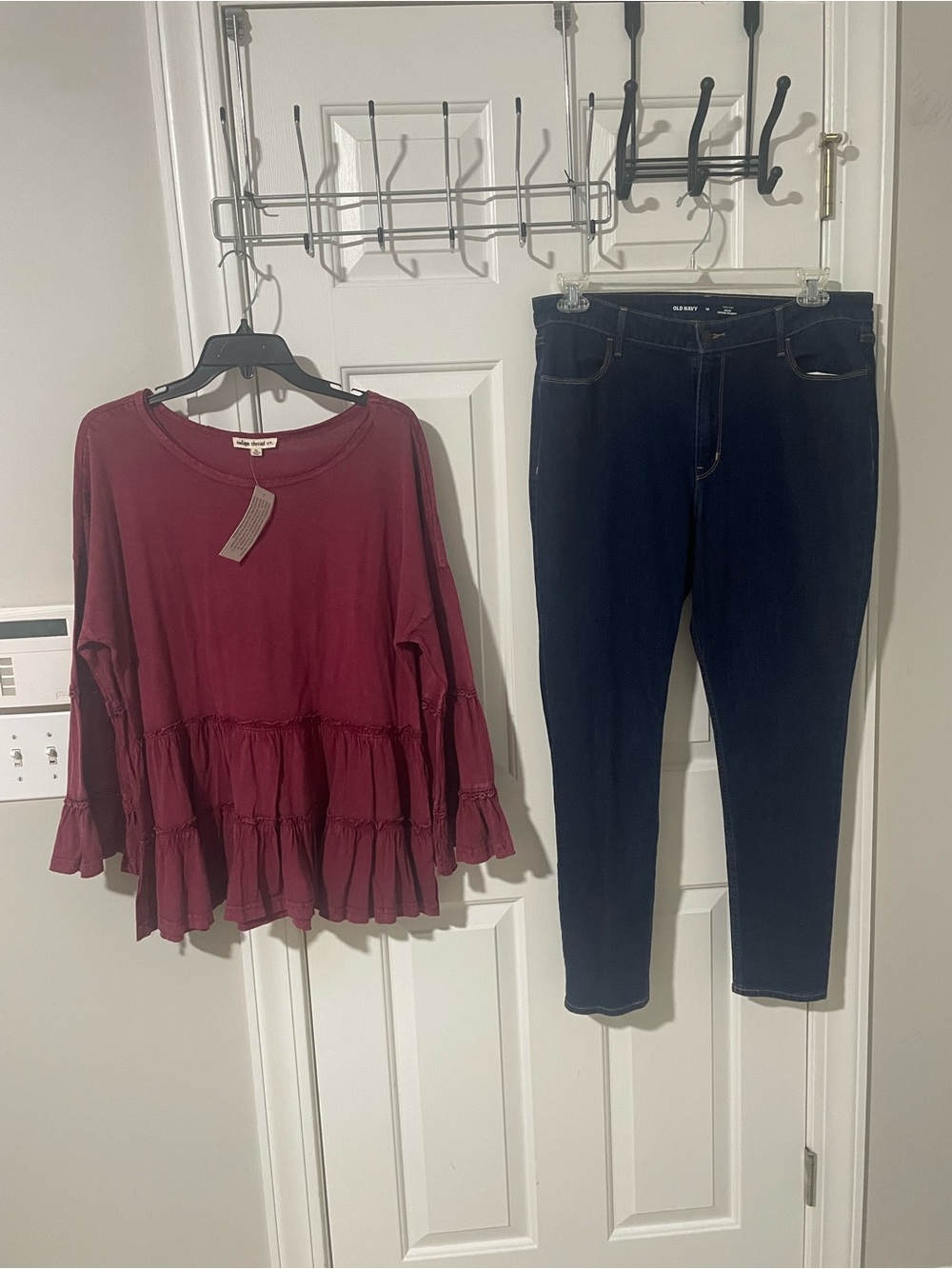Women's Burgundy Tiered Tunic xl Top and Dark Blue Jeans Set 16 super skinny